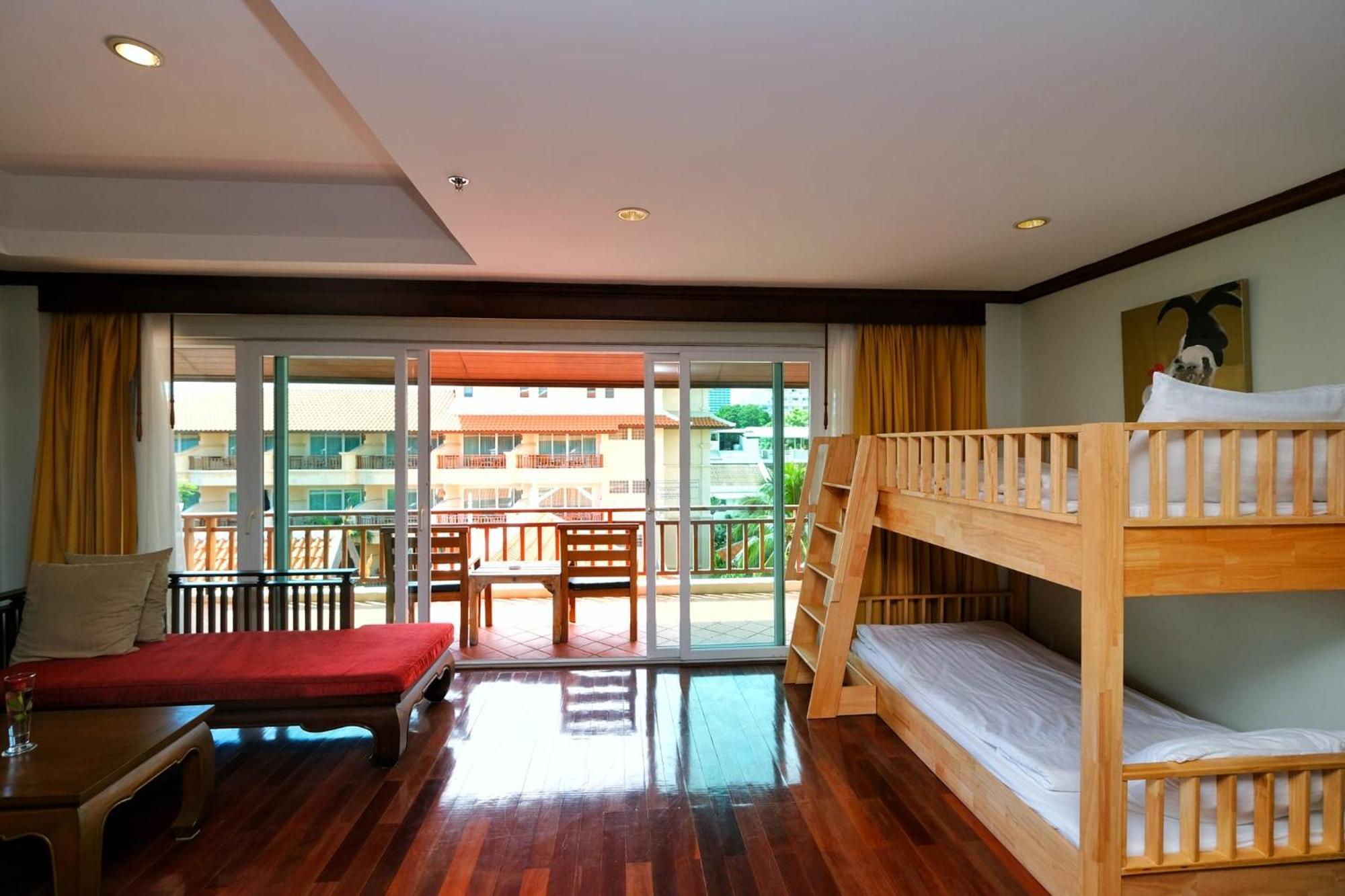 Avalon Beach Resort Pattaya Exteriör bild